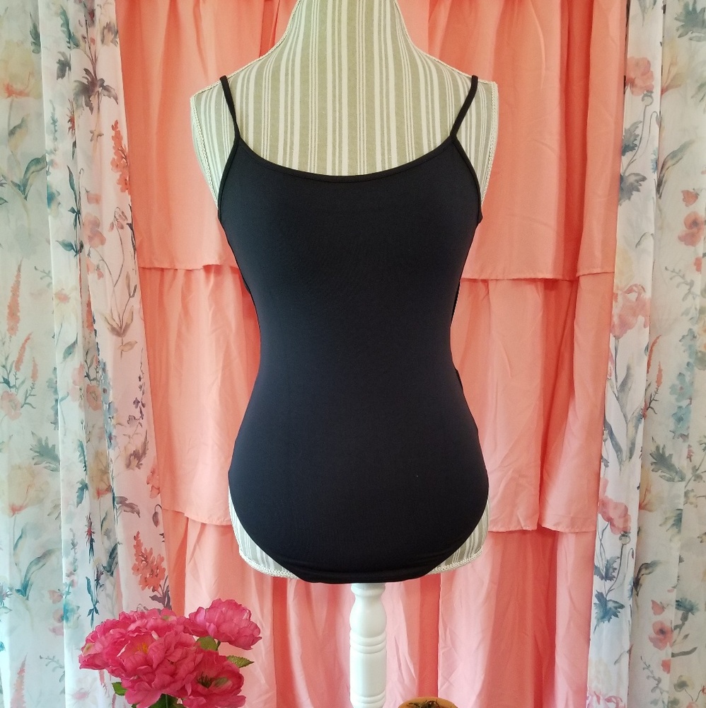 🌻🌺🌻NWT ZARA LOW CUT BACK BODYSUIT!!